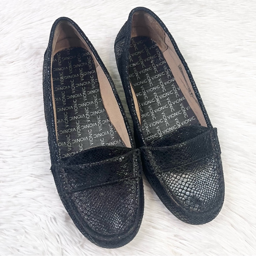 VIONIC Larrun Black Leather Snakeskin Print Slip On Loafers 7
